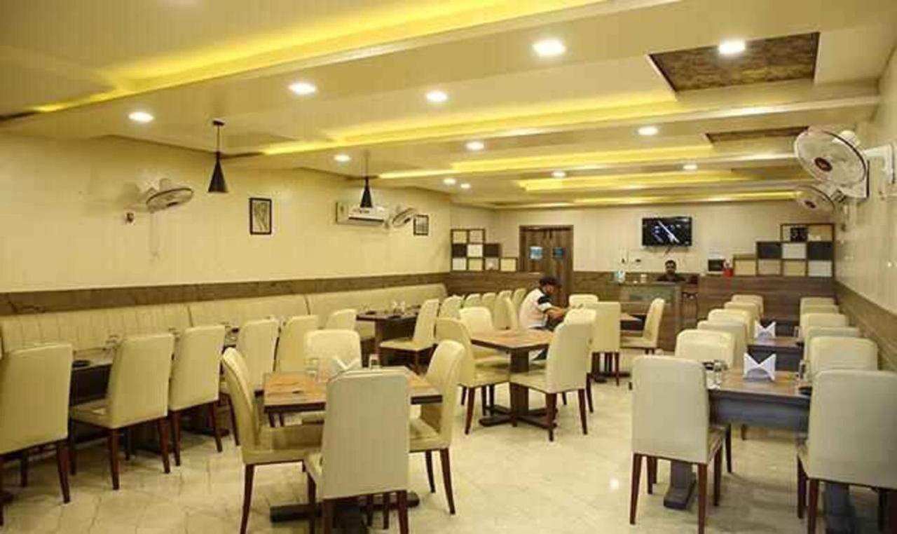 Fabhotel Corbett Inn Rudrapur ภายนอก รูปภาพ