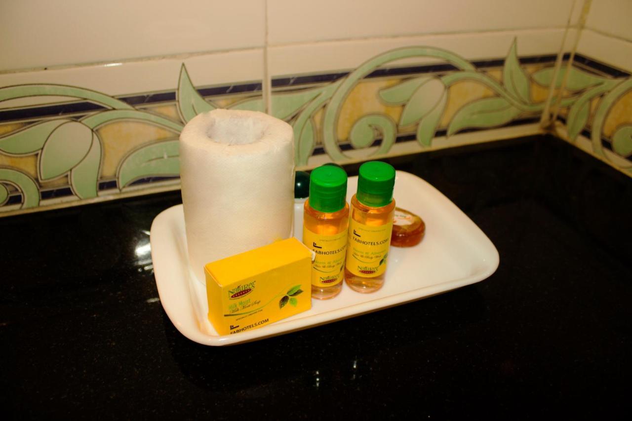 Fabhotel Corbett Inn Rudrapur ภายนอก รูปภาพ